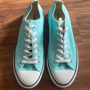 All Star Converse Men’s size 9
